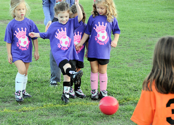 soccer10.jpg.... Ella-Rose Turns 4