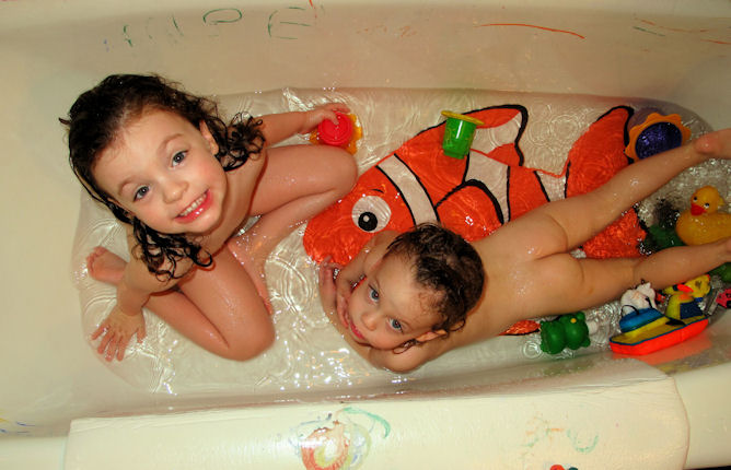 tub3.jpg.... Ella-Rose Turns 4